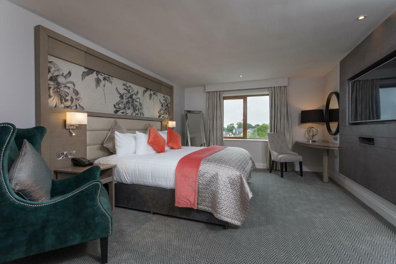 McWilliam Park Hotel Claremorris Exteriör bild